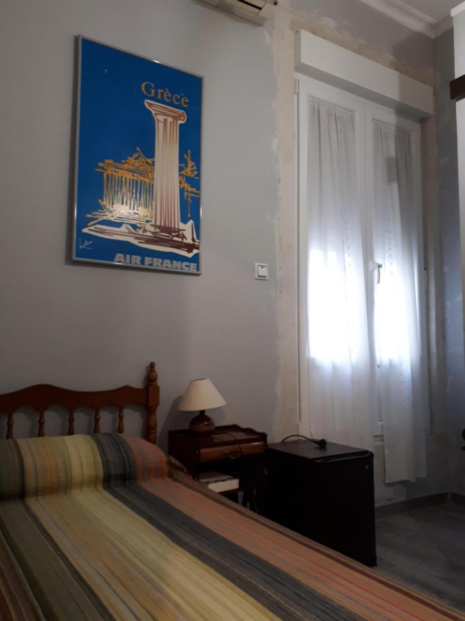 Hostal Hispalense Madrid Exterior photo